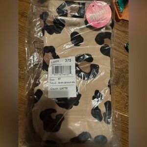 The children’s place 5 girls pants NEW cheetah